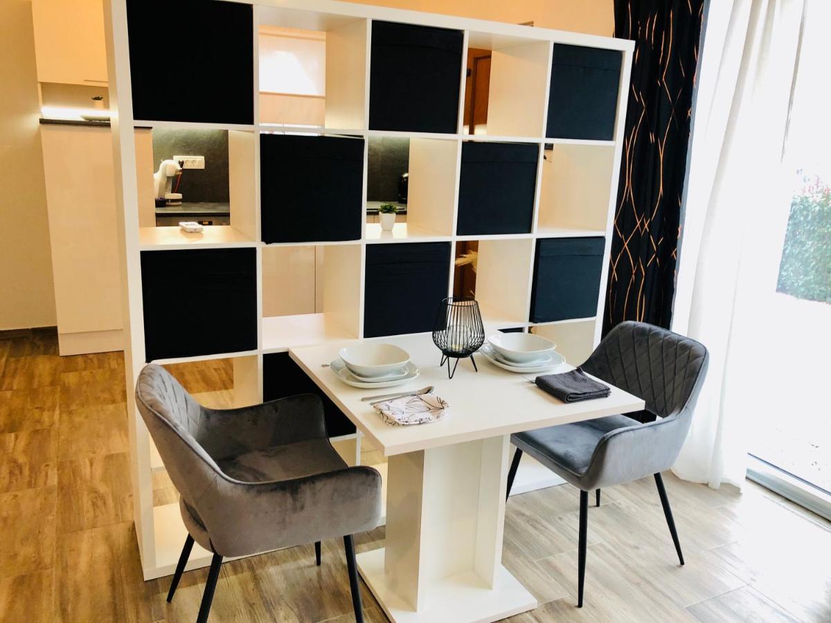 For2 In * Opatija