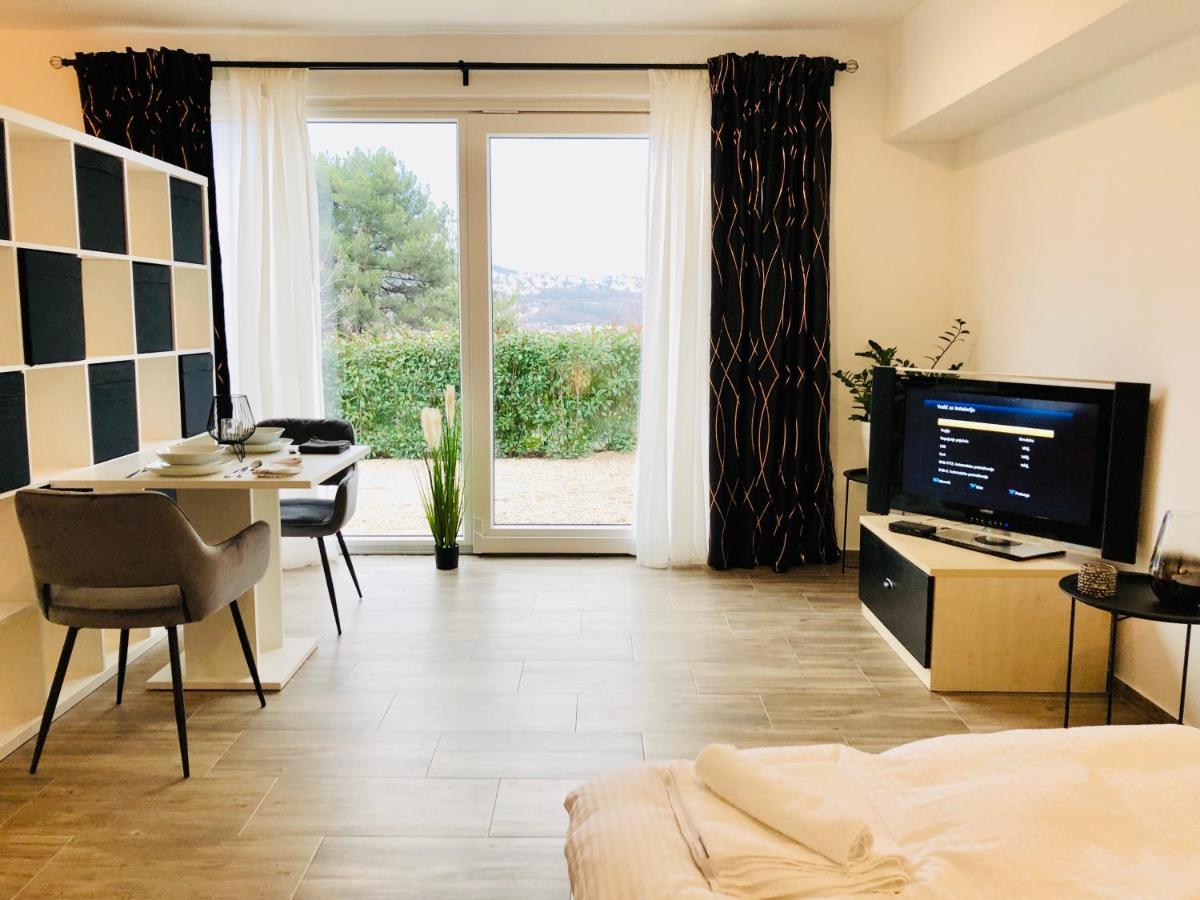 For2 In * Opatija
